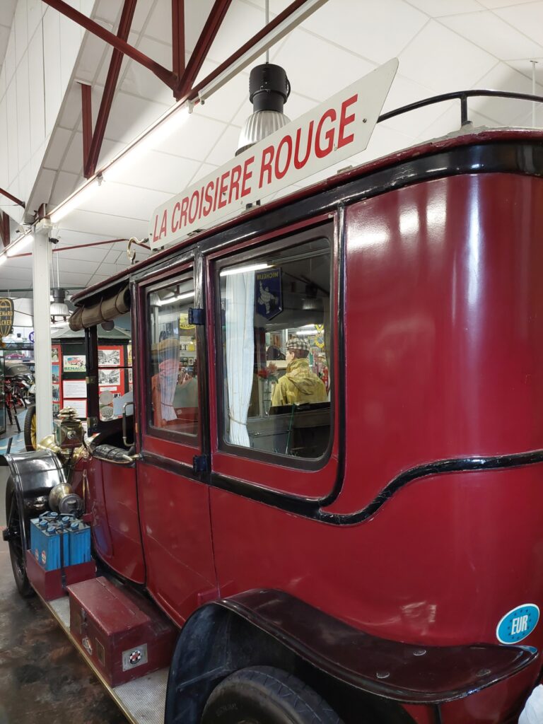 Véhicule La Croisière Rouge