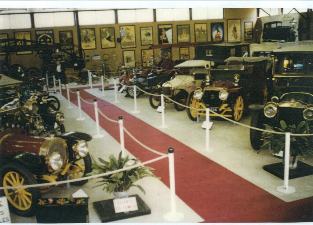 Musée de l'Automobile dans parc du Château de Valençay - 1981 - 2000