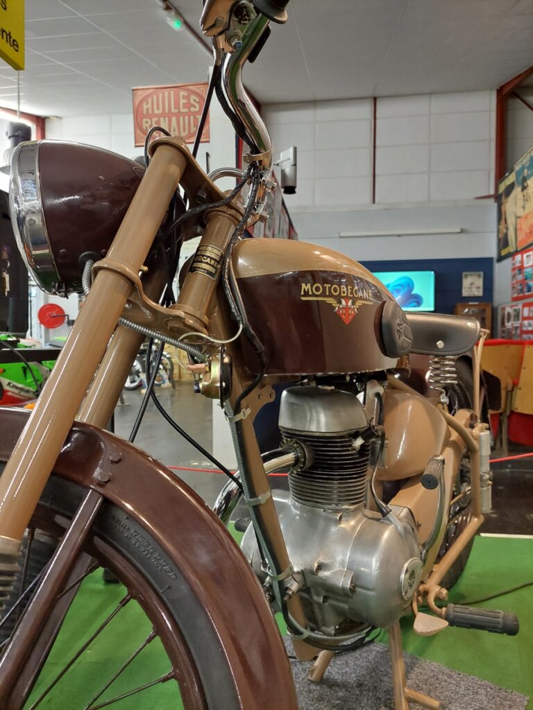 Une motobecane
